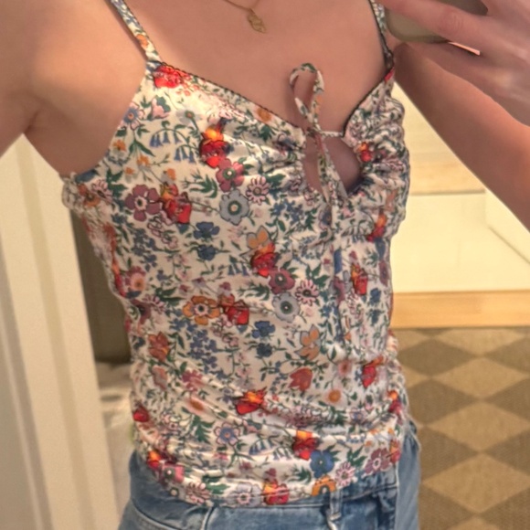 Floral String Top - Picture 4 of 5